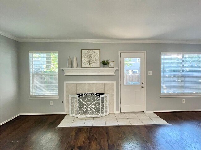 Building Photo - 46 Marble Rock Pl