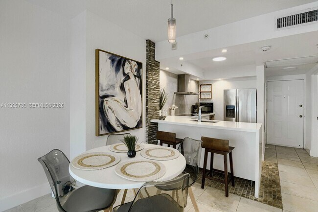Building Photo - 2501 S Ocean Dr