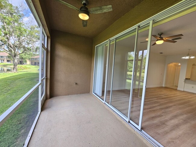 Building Photo - 2 Bedroom, 1.5 bath townhome in gated comm...