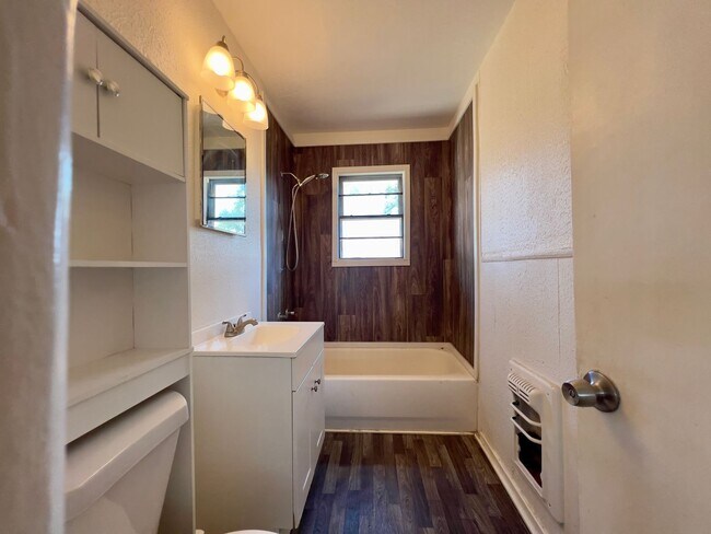 Building Photo - Two Bedroom Available Now Near Levelland City Park