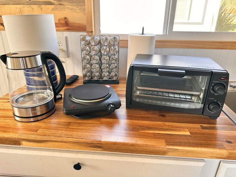 Building Photo - 6554 OR-238