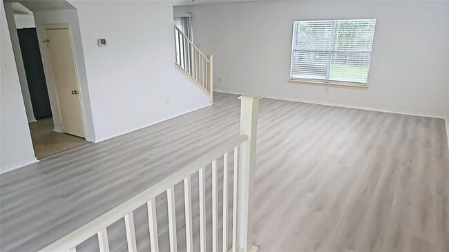 Building Photo - 2400 Byfield Dr