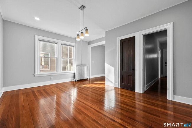 Building Photo - 59 Grand St