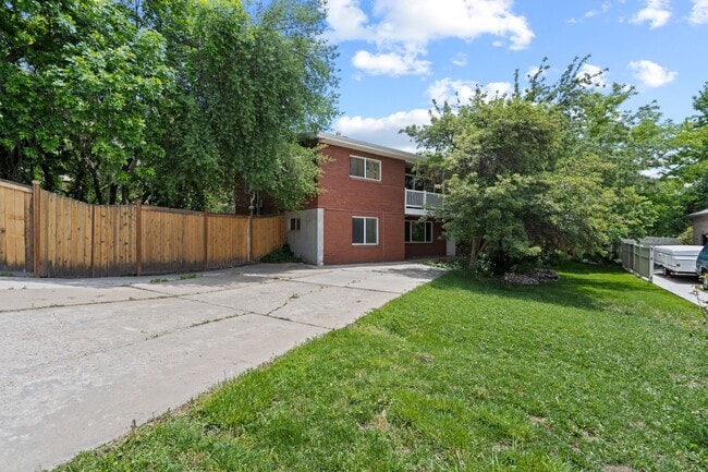 Building Photo - 1590 Nicholls Rd