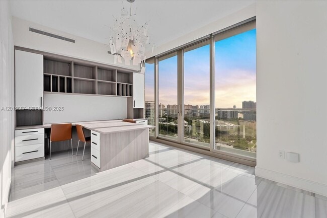 Building Photo - 17901 Collins Ave