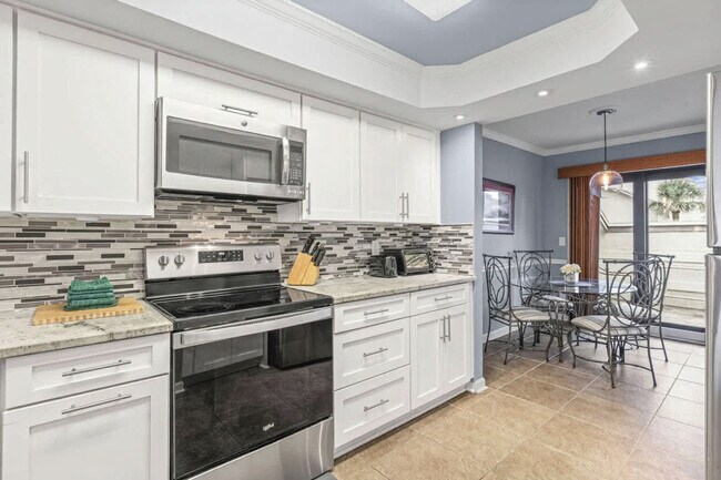 Building Photo - 890-A1A A1A Beach Blvd