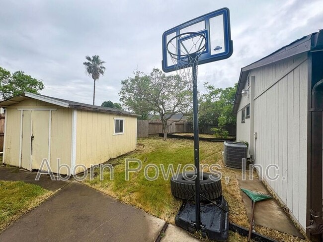 Building Photo - 752 Crosswind Dr