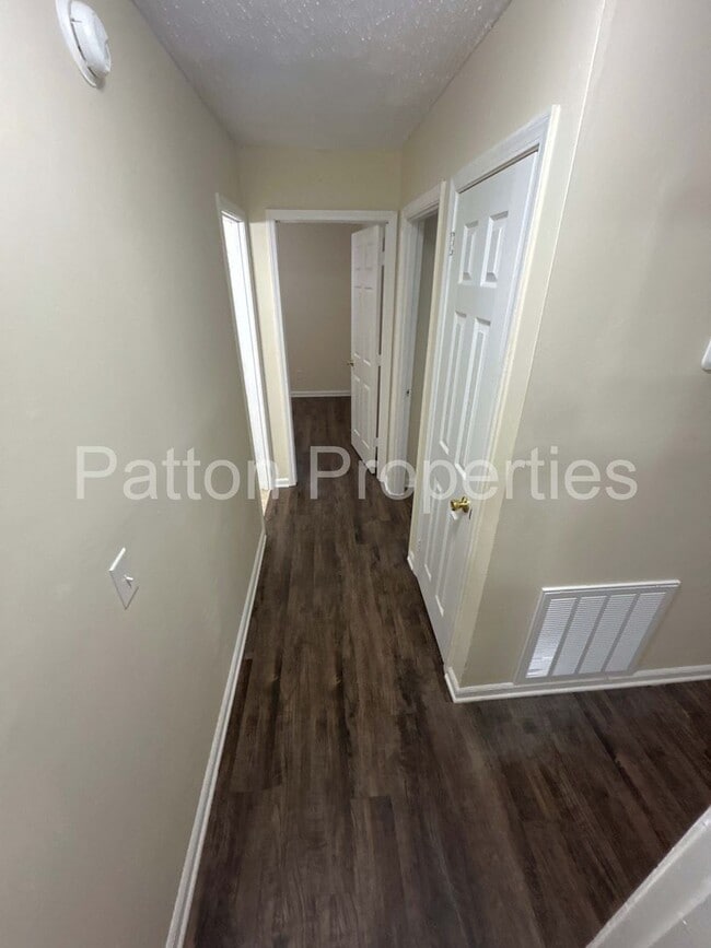 Building Photo - Crane Forest Home