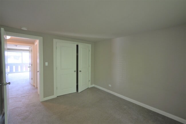 Building Photo - 183 Cascade Dr