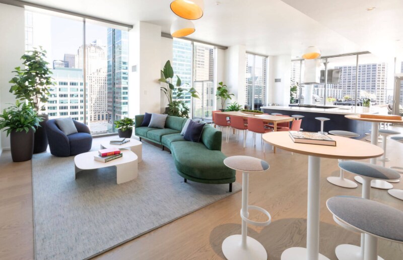 Building Photo - 120 N Desplaines St