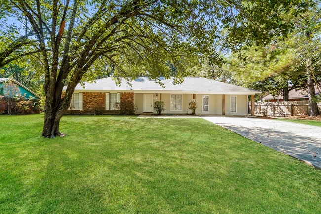 Building Photo - 145 Bellegrove Cir