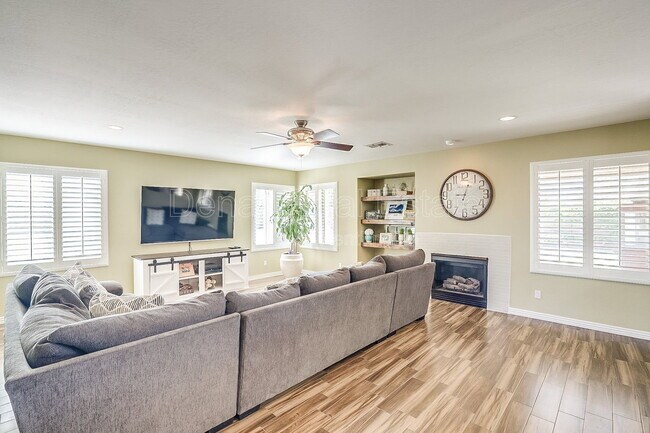 Building Photo - 7543 E Kael Cir