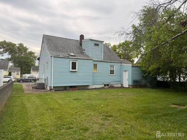 Building Photo - 11 Pelham Ave