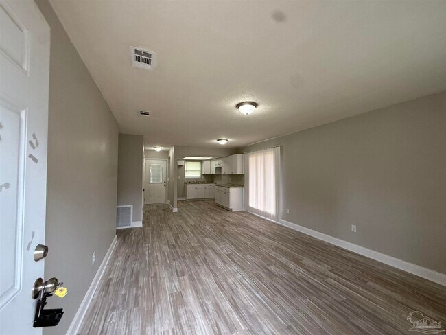 Building Photo - 1425 Toni St