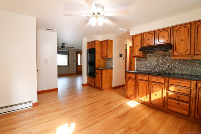 Building Photo - 63 Home Ave