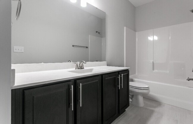Building Photo - 253 Vista Creek Pl