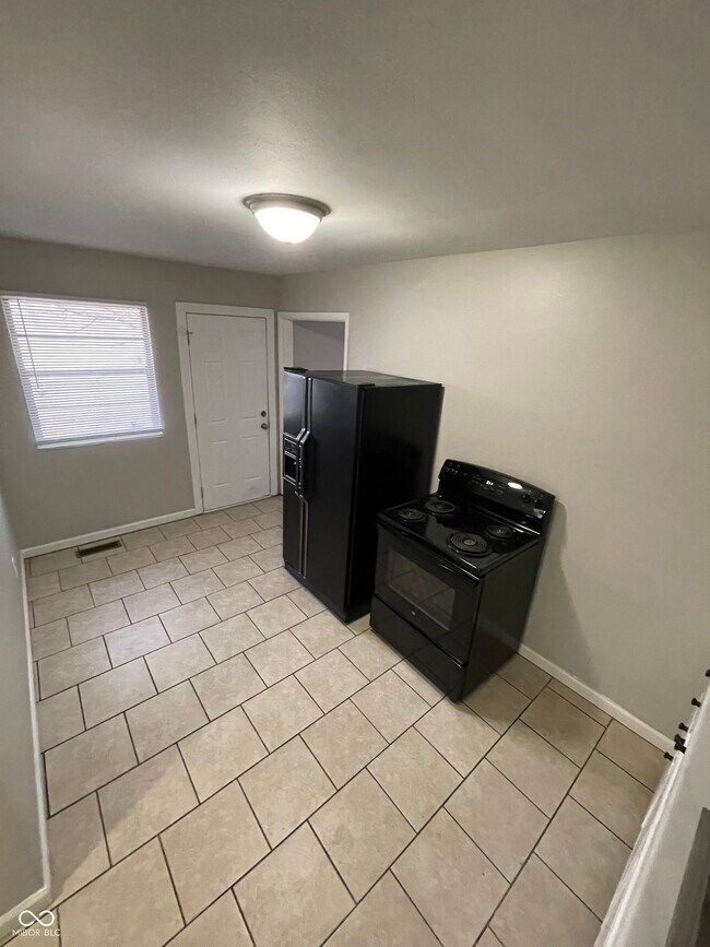 Building Photo - 622 Brewer Pl