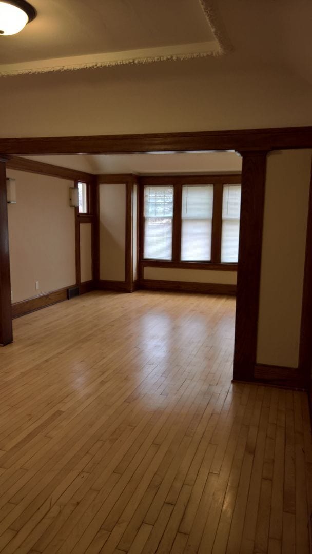 Building Photo - Remodeled Spacious Two Bedroom Lower Duplex!