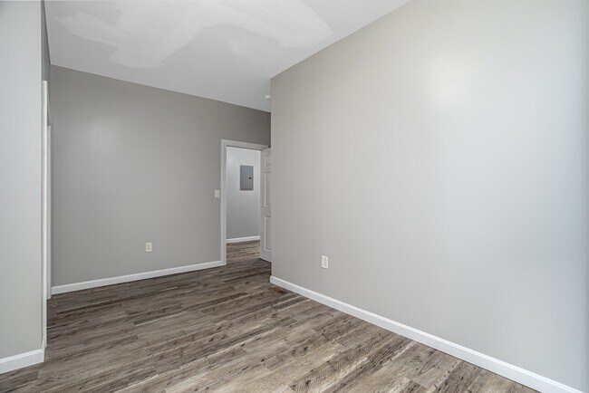 Building Photo - 176 Blossom St