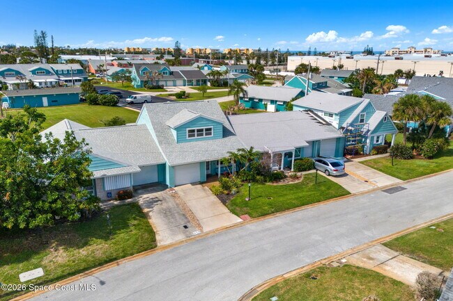Building Photo - 412 Emerald Dr S