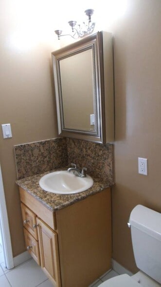 Building Photo - 350 Glenview Drive
