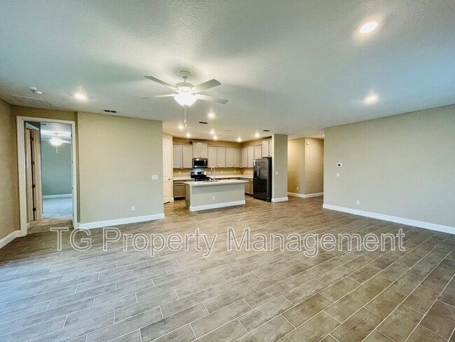 Building Photo - 122 Monthaven Dr