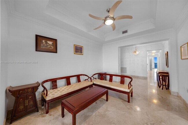Building Photo - 704 N Ocean Blvd