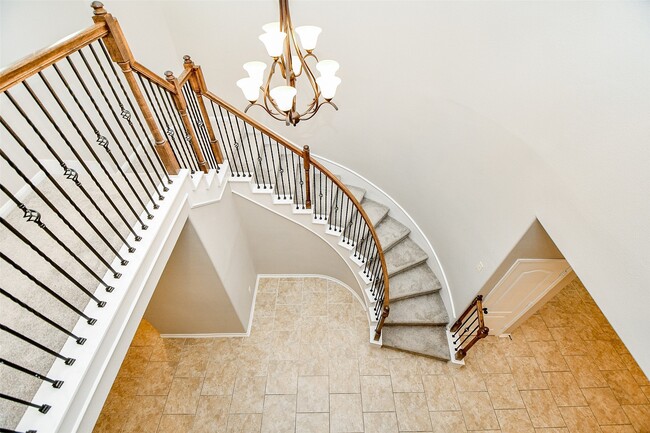 Building Photo - 26514 Forest Pine Ln