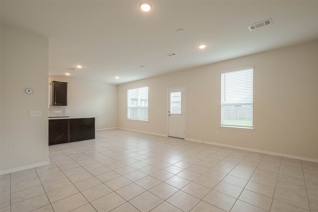 Building Photo - 25635 Royal Catchfly Rd