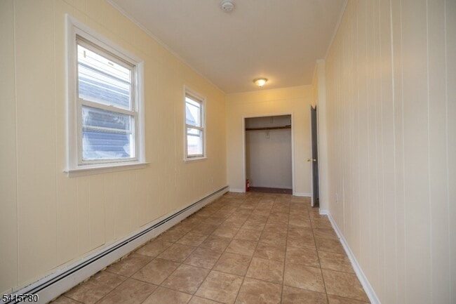 Building Photo - 450 3rd Ave