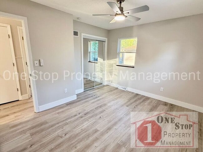 Building Photo - 4-Bedroom, 2.5-Bathroom home in Independence
