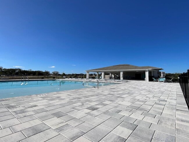 Building Photo - 6579 SW 81st Lp