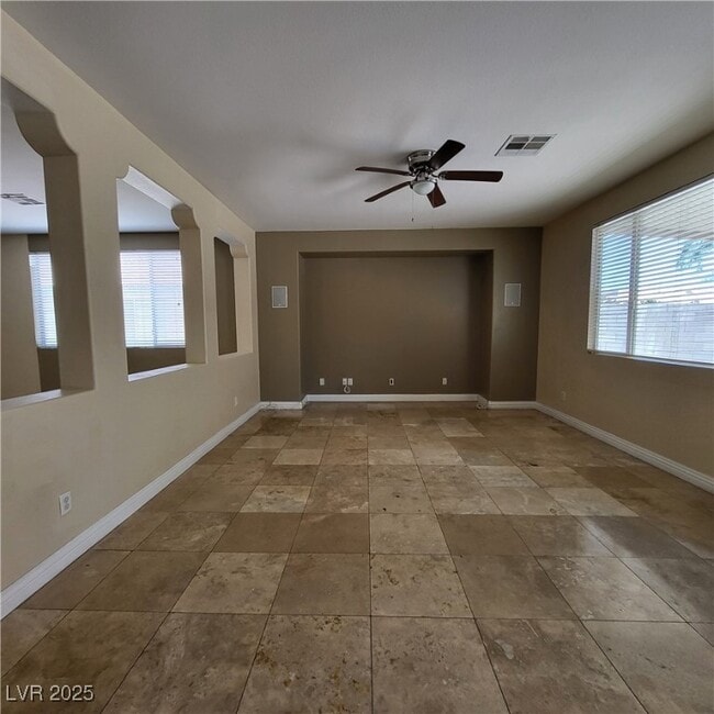 Building Photo - 9957 Ridgehaven Ave