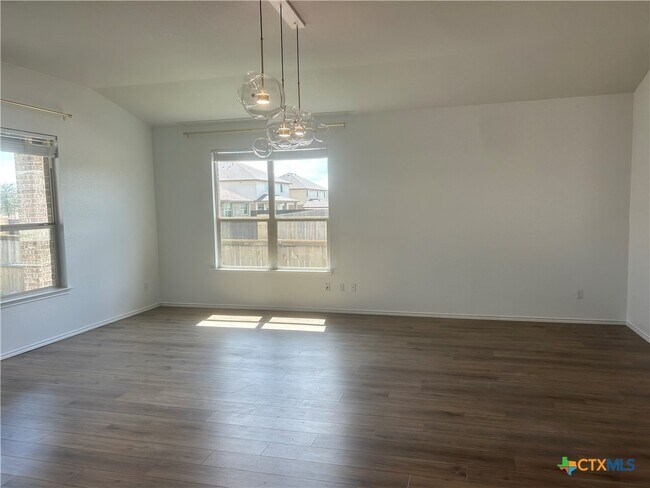 Building Photo - 1203 Kiskadee Branch Dr