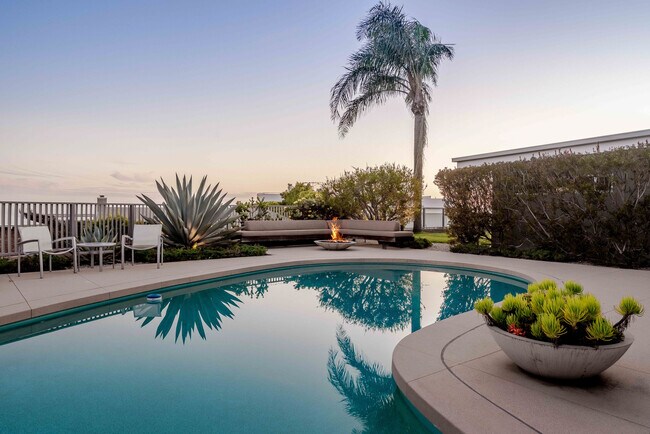 Building Photo - 686 Enchanted Way