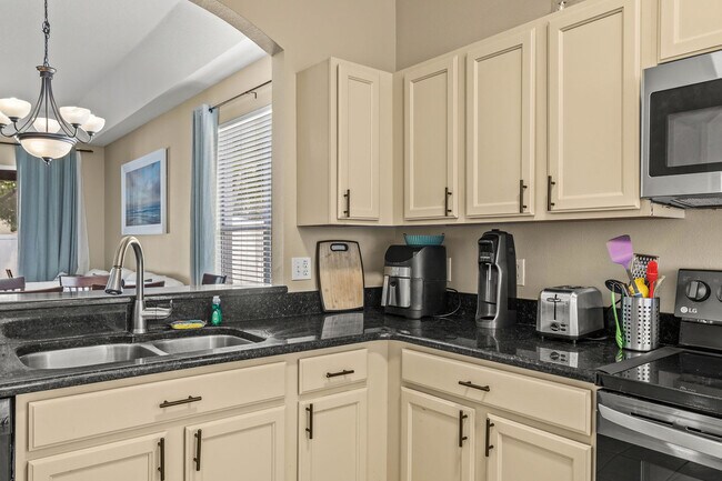 Building Photo - 8317 Moccasin Trail Dr