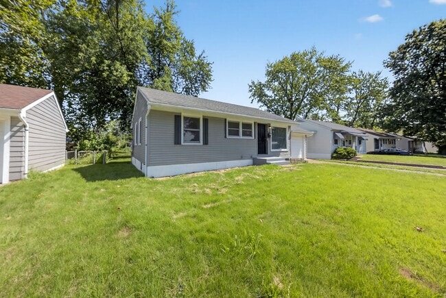 Building Photo - Section 8 Accepted