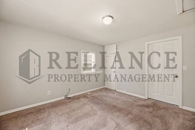 Building Photo - 1126 Silverdale Ct