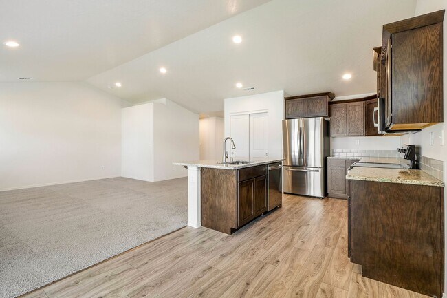 Building Photo - 4214 W Wood Ct