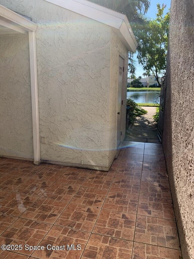 Building Photo - 1485 Malibu Cir NE