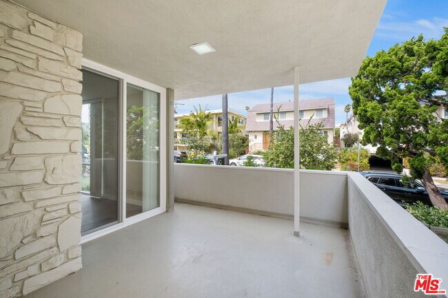 Building Photo - 848 18th St