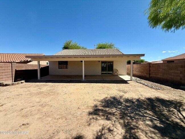 Building Photo - 2574 W Southern Star Dr