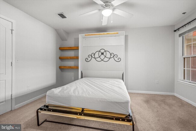 Building Photo - 5600 Willoughby Newton Dr