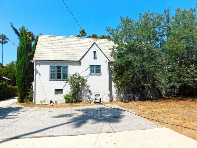 Building Photo - 1186 New York Dr