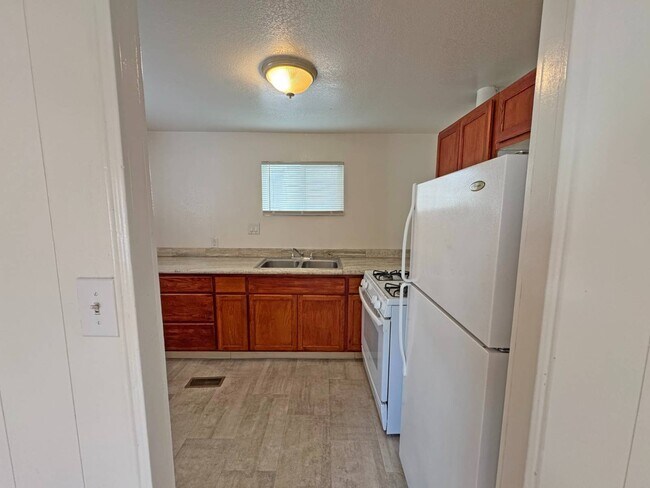 Building Photo - 70210 CA-111