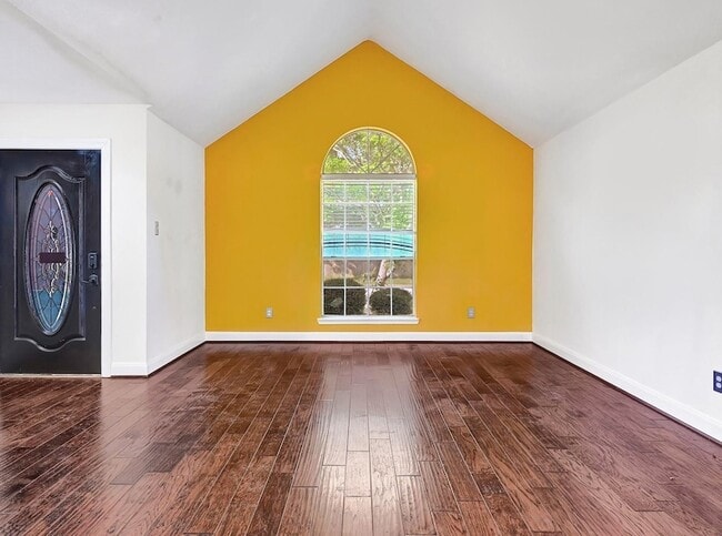 Building Photo - 827 Citation Dr