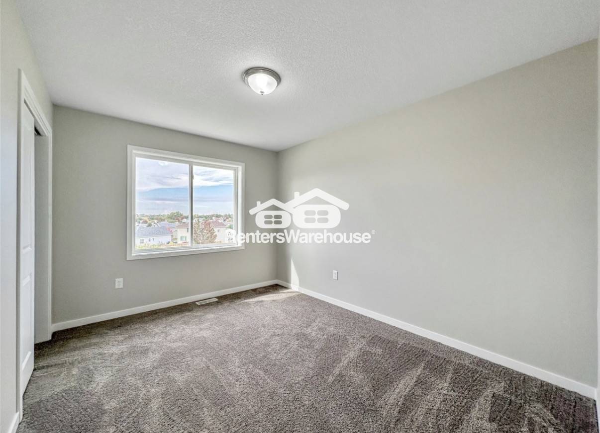 Building Photo - 7000 Lake Ridge Ave