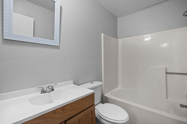 Building Photo - 3324 Kansas Ave