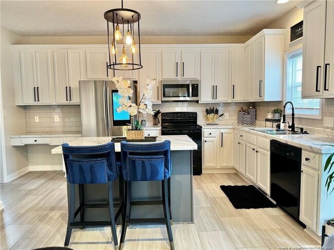 Building Photo - 434 Lenoir Dr