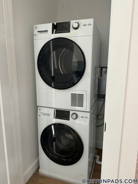 Building Photo - 199 Gardner St